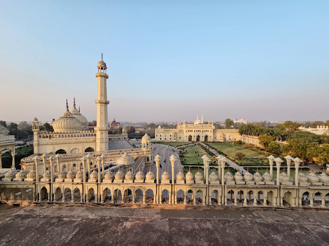 about-01 Scenic aerial view of Bada Imambara showcasing Mughal architecture in Lucknow, India.